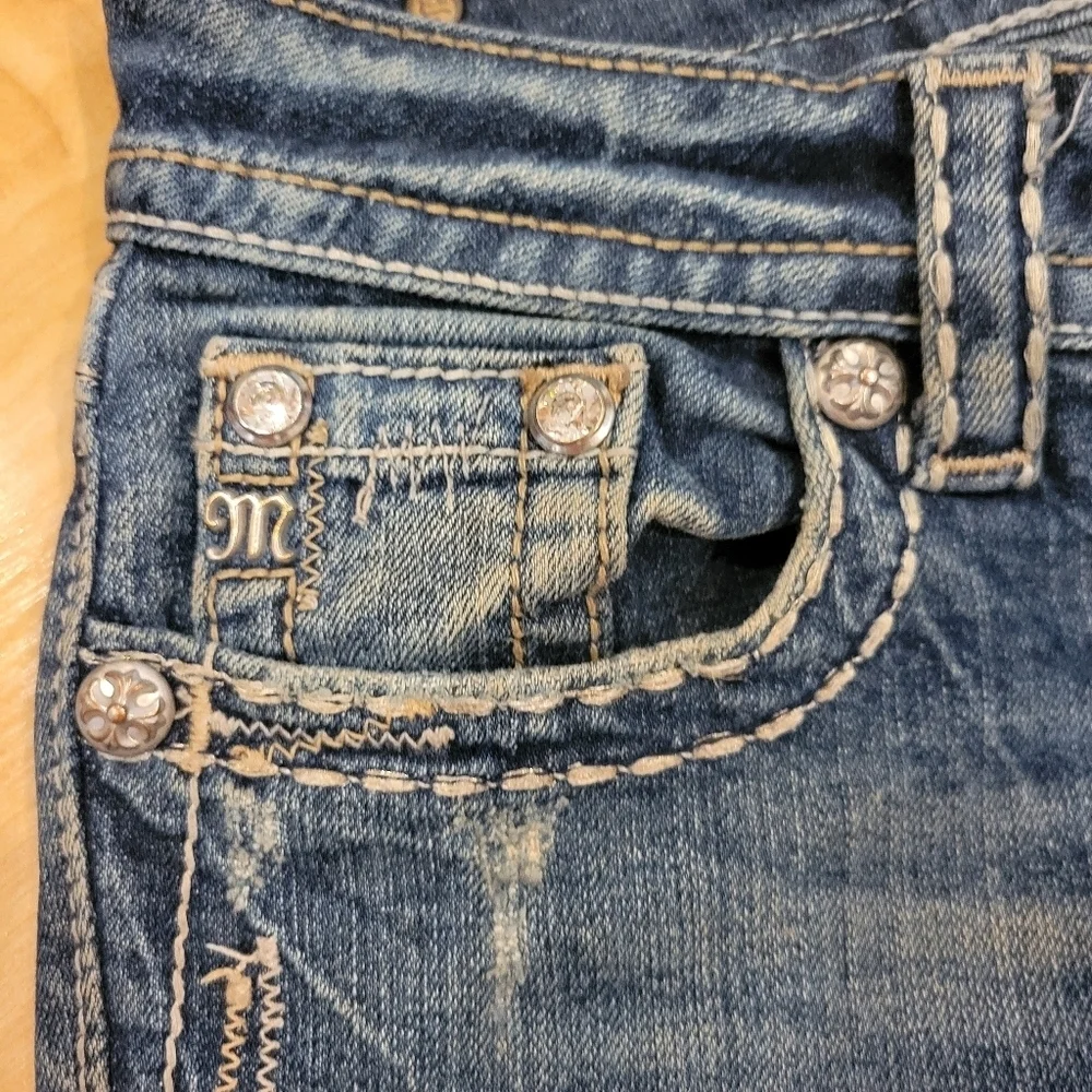 Miss Me Easy Capri Embellished Jeans Size 25